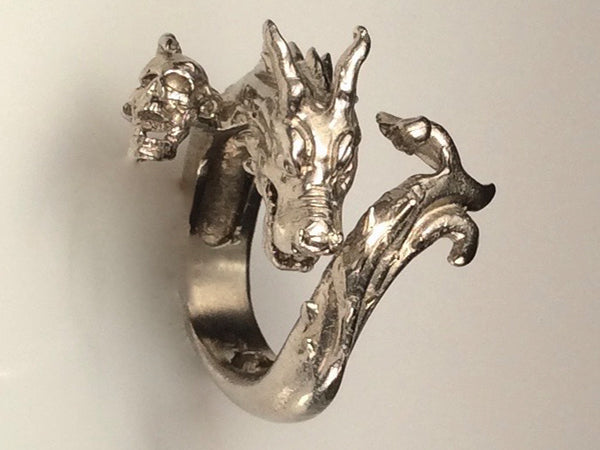 Dragon Head with Skull Ring, Wave Tail