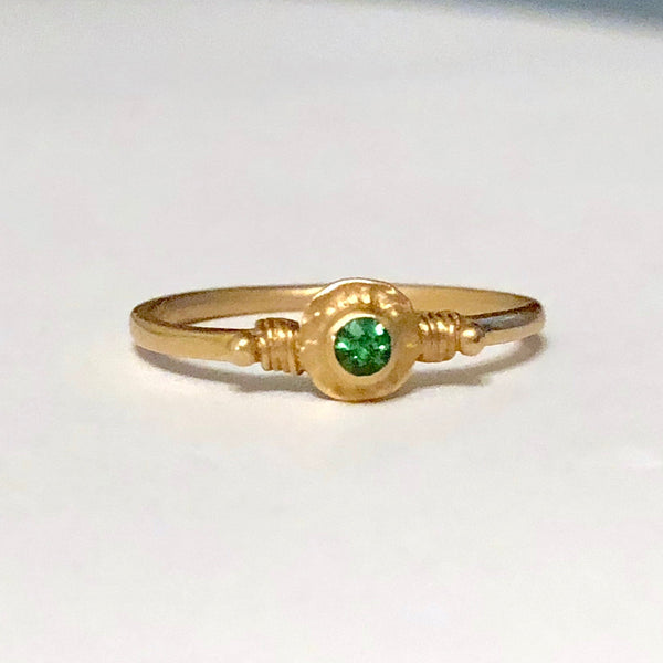 Green garnet ring, tsavorite ring, 18K tsavorite ring, 18K solid gold Tasvaorite garnet ring